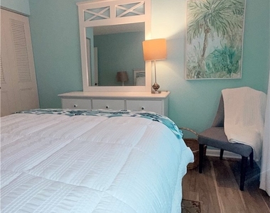 9540 Green Cypress Lane - Photo Thumbnail 16