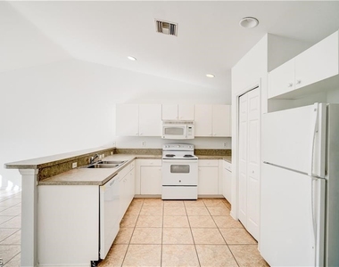 2705 Matena Avenue S - Photo Thumbnail 6