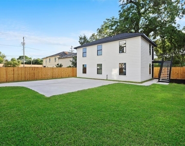 310 Delmar Street - Photo Thumbnail 8