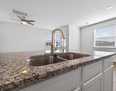3903 Giorgio Pastel Place - Photo Thumbnail 27