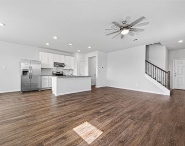 3903 Giorgio Pastel Place - Photo Thumbnail 12