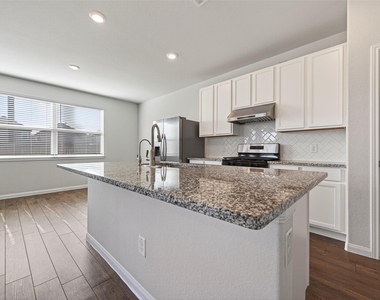 3903 Giorgio Pastel Place - Photo Thumbnail 16