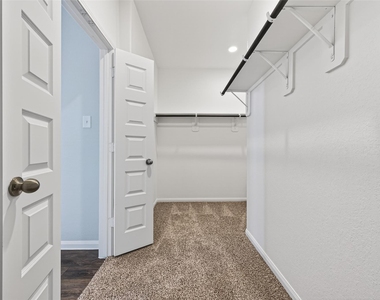 3903 Giorgio Pastel Place - Photo Thumbnail 37