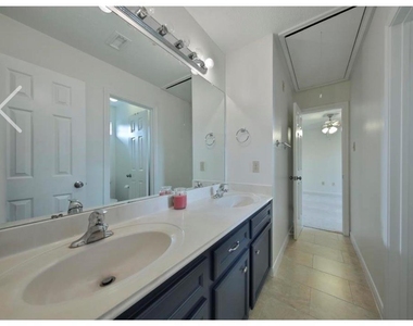 6990 Oakwood Park - Photo Thumbnail 10