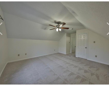 6990 Oakwood Park - Photo Thumbnail 7