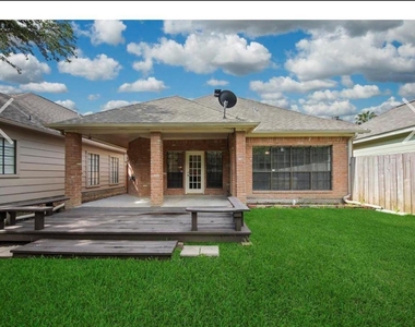 6990 Oakwood Park - Photo Thumbnail 16