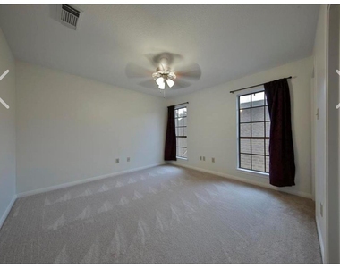 6990 Oakwood Park - Photo Thumbnail 9