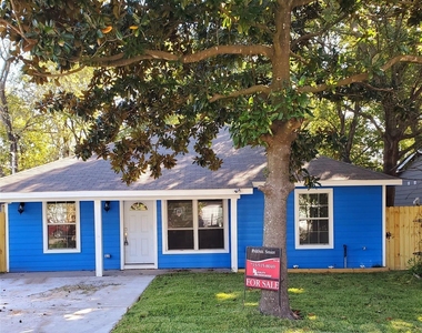 6815 Sidney - Photo Thumbnail 11