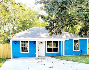 6815 Sidney - Photo Thumbnail 10