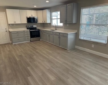 25168 Pinson Drive - Photo Thumbnail 7