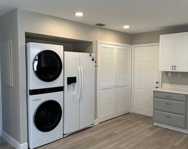 25168 Pinson Drive - Photo Thumbnail 9
