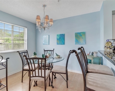 1205 Wildwood Lakes Boulevard - Photo Thumbnail 5