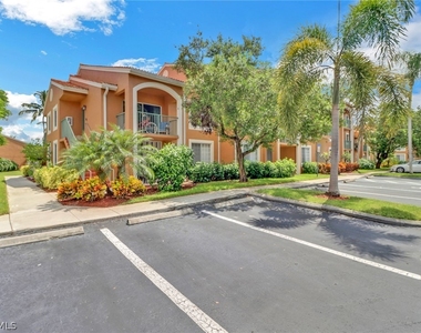 1205 Wildwood Lakes Boulevard - Photo Thumbnail 11