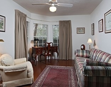 26930 Wedgewood Drive - Photo Thumbnail 12