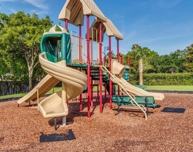 12940 Positano Circle - Photo Thumbnail 29