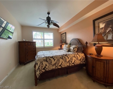 12940 Positano Circle - Photo Thumbnail 11