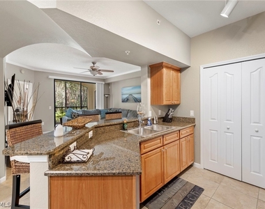 12955 Positano Circle - Photo Thumbnail 7
