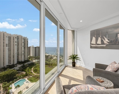 4041 Gulf Shore Boulevard N - Photo Thumbnail 15