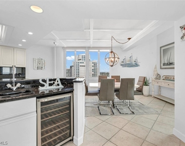 4041 Gulf Shore Boulevard N - Photo Thumbnail 6