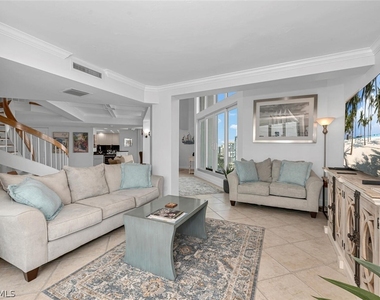 4041 Gulf Shore Boulevard N - Photo Thumbnail 3