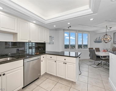 4041 Gulf Shore Boulevard N - Photo Thumbnail 4