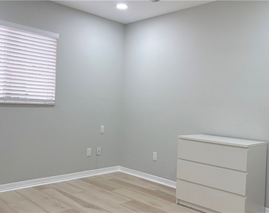 59 Camelot Gardens Boulevard - Photo Thumbnail 12