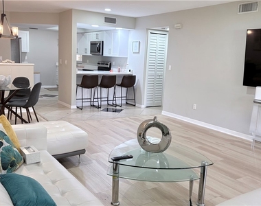 59 Camelot Gardens Boulevard - Photo Thumbnail 4