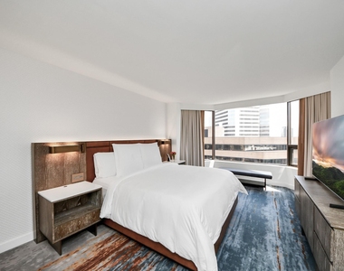 1300 Lamar Street - Photo Thumbnail 21