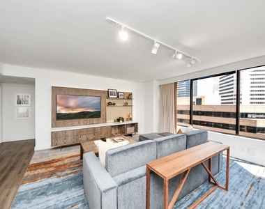 1300 Lamar Street - Photo Thumbnail 13
