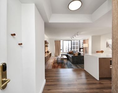 1300 Lamar Street - Photo Thumbnail 1