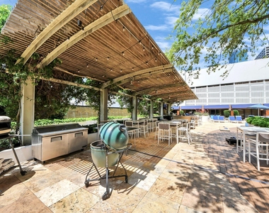 1300 Lamar Street - Photo Thumbnail 41