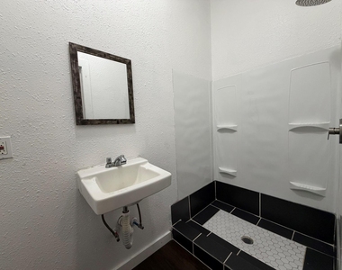 1211 W Park Avenue - Photo Thumbnail 6