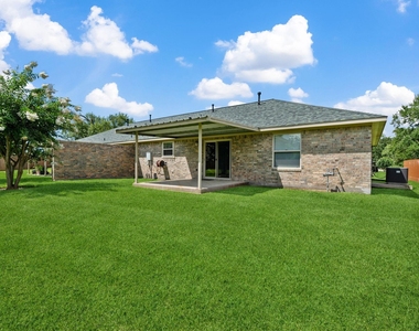 460 W Houston Street - Photo Thumbnail 12