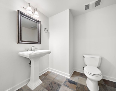 914 Main Street - Photo Thumbnail 6