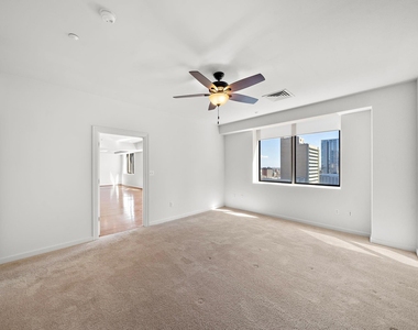 914 Main Street - Photo Thumbnail 7