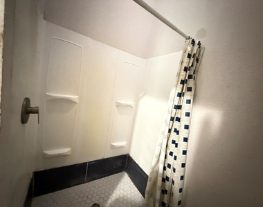 1211 W Park Ave - Photo Thumbnail 7