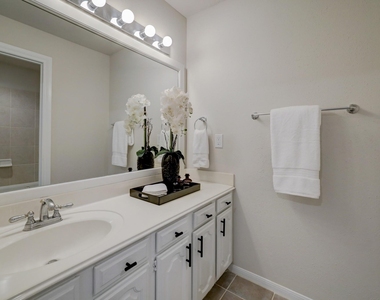1201 Bering Drive - Photo Thumbnail 12