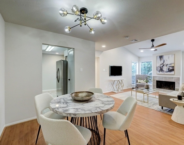 1201 Bering Drive - Photo Thumbnail 5