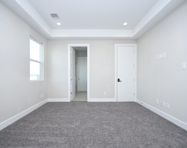 5904 Gardendale Drive - Photo Thumbnail 28
