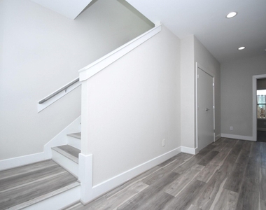5904 Gardendale Drive - Photo Thumbnail 4