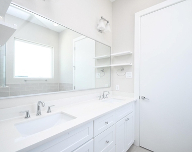 5904 Gardendale Drive - Photo Thumbnail 41