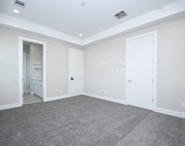 5904 Gardendale Drive - Photo Thumbnail 32