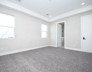 5904 Gardendale Drive - Photo Thumbnail 27