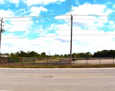 8911 Fm 524 Road - Photo Thumbnail 9
