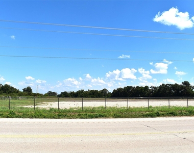 8911 Fm 524 Road - Photo Thumbnail 3