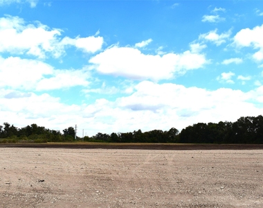 8911 Fm 524 Road - Photo Thumbnail 16