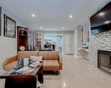 1860 White Oak Drive - Photo Thumbnail 4