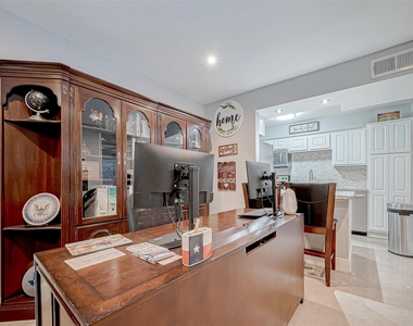 1860 White Oak Drive - Photo Thumbnail 13