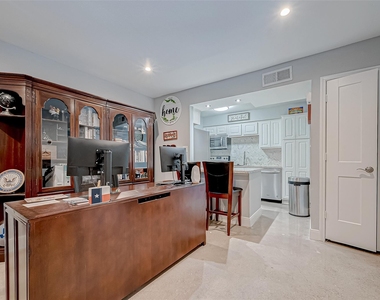 1860 White Oak Drive - Photo Thumbnail 11