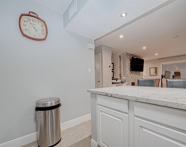 1860 White Oak Drive - Photo Thumbnail 21